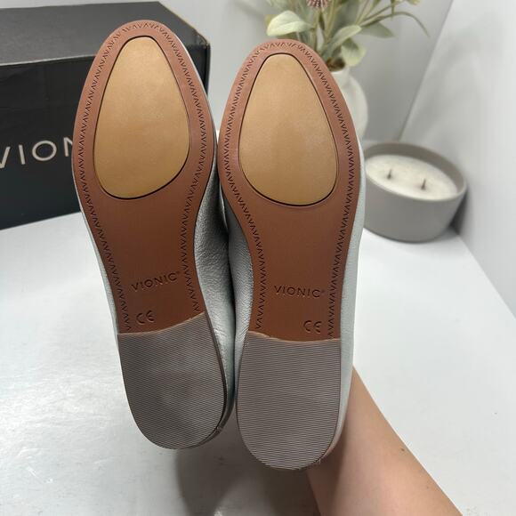Vionic Willa II Leather Slip On Flat Silver Women's 7 M NWB Comfort Arch Support - Picture 8 of 10
